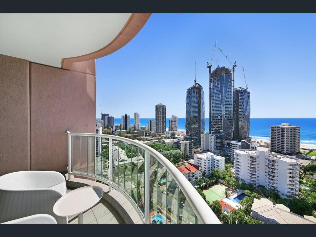 Deluxe Private Apartment And Studio - Ocean Views ゴールドコースト エクステリア 写真