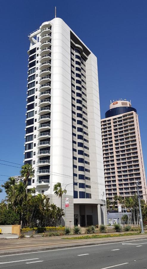 Deluxe Private Apartment And Studio - Ocean Views ゴールドコースト エクステリア 写真