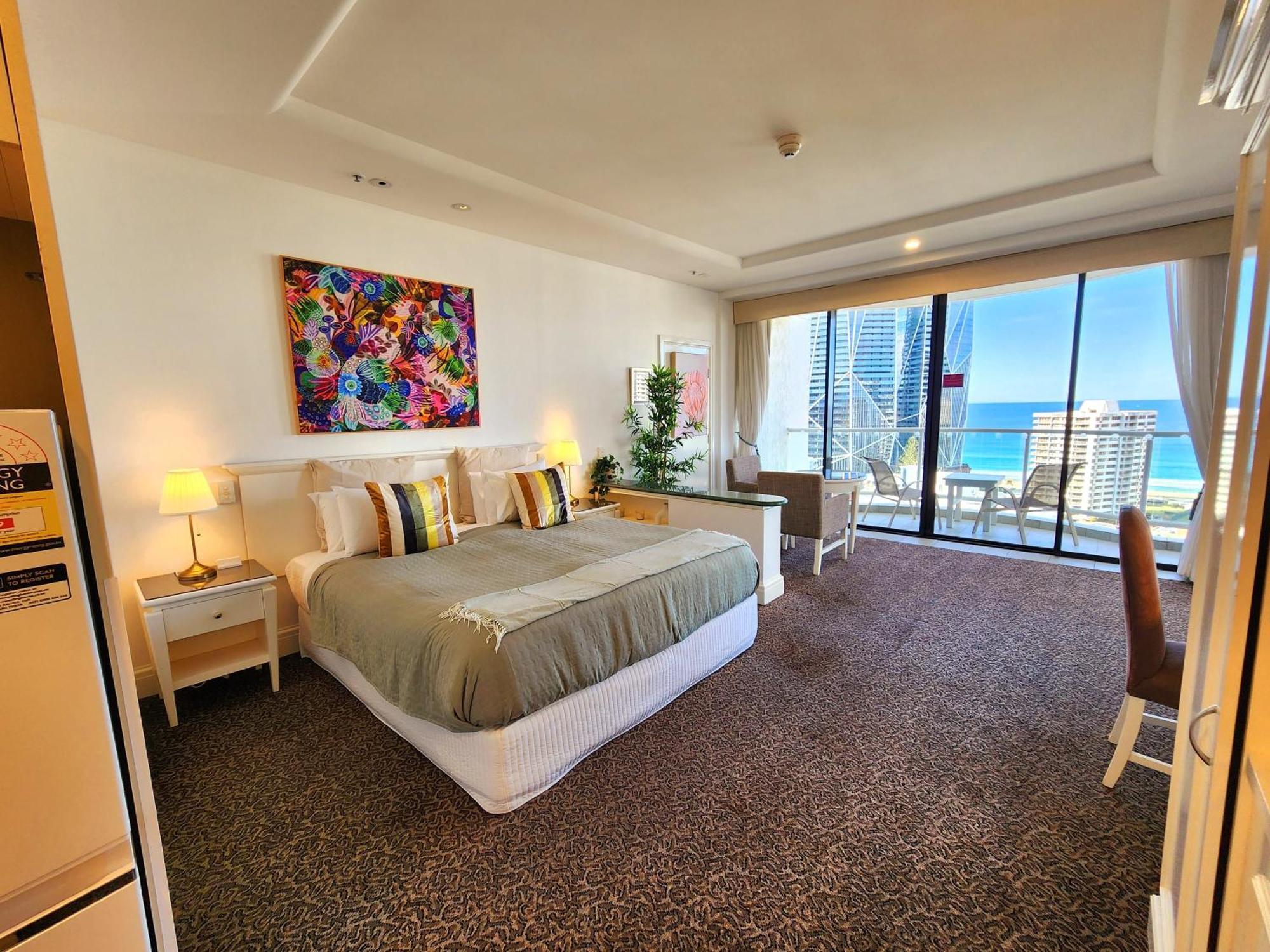 Deluxe Private Apartment And Studio - Ocean Views ゴールドコースト エクステリア 写真